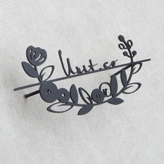 ステンレス製黒塗装　お花の表札 | 2枚目